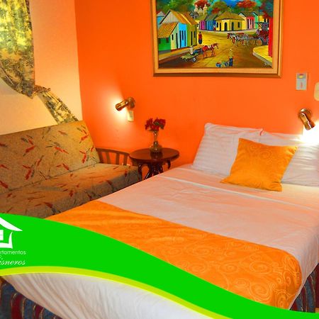 Hotel Y Apartments Los Cisneros Managua Exterior photo