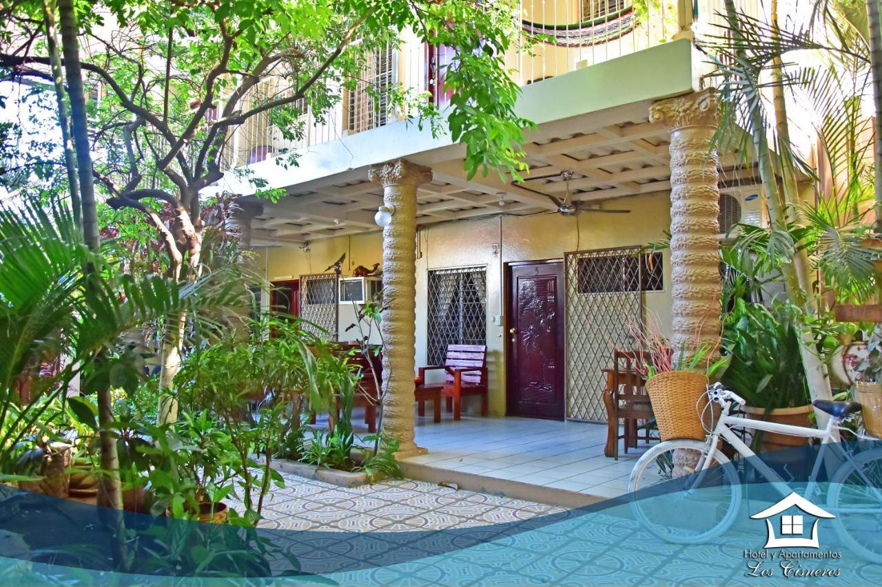 Hotel Y Apartments Los Cisneros Managua Exterior photo